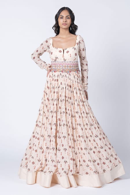 Kyross_Ivory Georgette, Silk Embroidery, Sequins Floral Jaal Print Anarkali With Gilet _Online_at_Aza_Fashions
