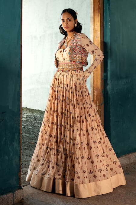Buy_Kyross_Ivory Georgette, Silk Embroidery, Sequins Floral Jaal Print Anarkali With Gilet _Online_at_Aza_Fashions