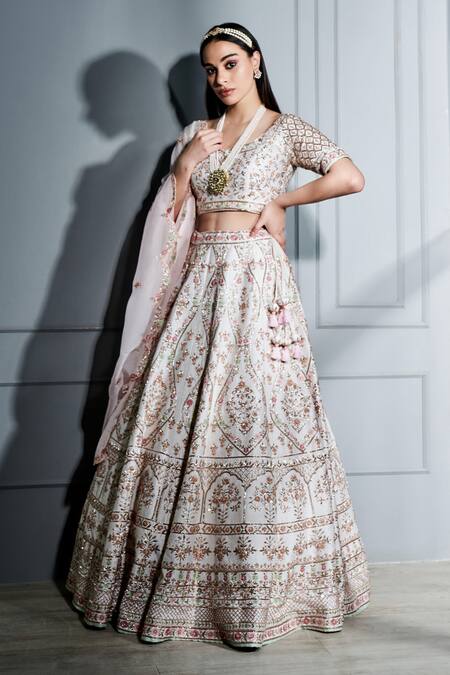 Sammohi By Moksha And Hiral Ivory , Organza Embroidery Boat Neck Floral Blouse Bridal Lehenga Set Online at Aza Fashions Sammohi By Moksha And Hiral_Ivory , Organza Embroidery Boat Neck Floral Blouse Bridal Lehenga Set _Online_at_Aza_Fashions