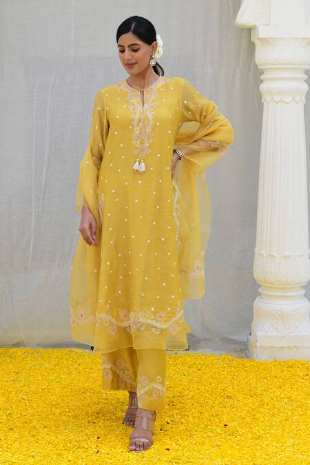 Label Niti Bothra_Yellow Silk, Organza Embroidery Split V-neck Banaras Tie-up Kurta Palazzo Set _Online_at_Aza_Fashions