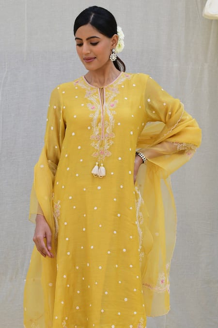 Buy_Label Niti Bothra_Yellow Silk, Organza Embroidery Split V-neck Banaras Tie-up Kurta Palazzo Set _Online_at_Aza_Fashions