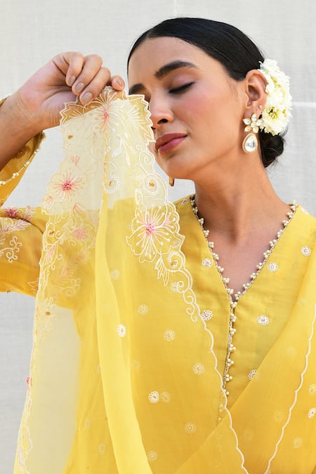 Buy_Label Niti Bothra_Yellow Silk Embroidery, Cut Work V-neck Banaras Kurta Sharara Set 