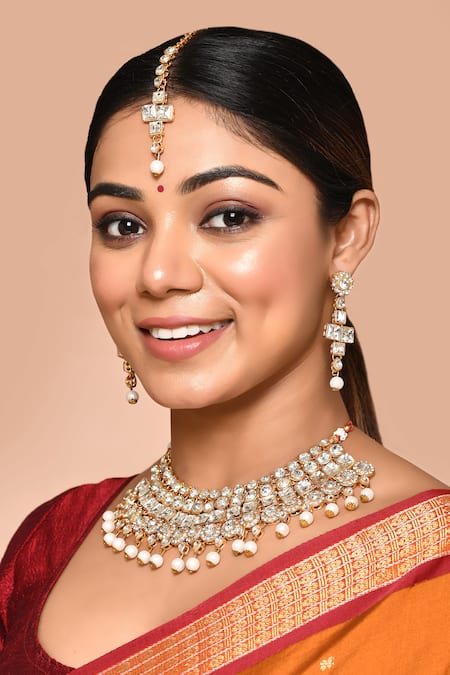 Samyukta Singhania Geometric Pattern Stone Embellished Necklace Set 