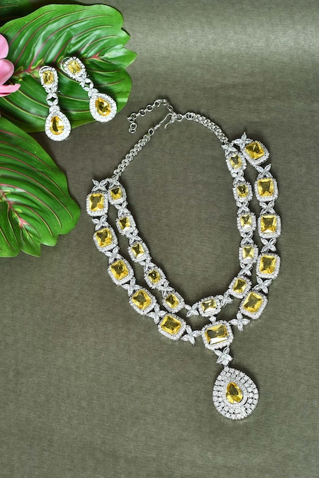 Shop_Vivinia By Vidhi Mehra_Yellow Stones Embellished Layered Necklace Set _at_Aza_Fashions