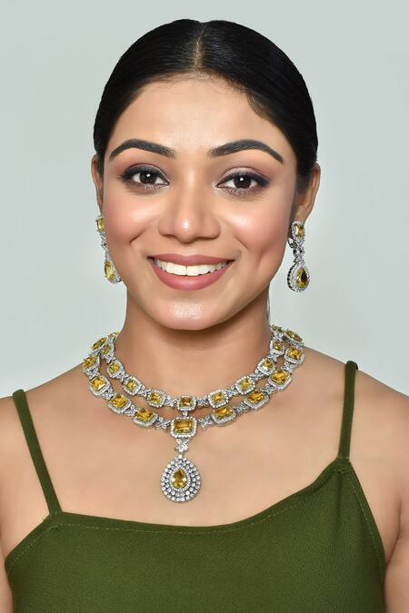 Buy_Vivinia By Vidhi Mehra_Yellow Stones Embellished Layered Necklace Set 