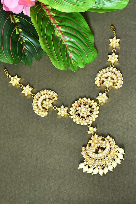 Shop_Vivinia By Vidhi Mehra_Gold Plated Floral Embellished Kundan Mathapatti _at_Aza_Fashions