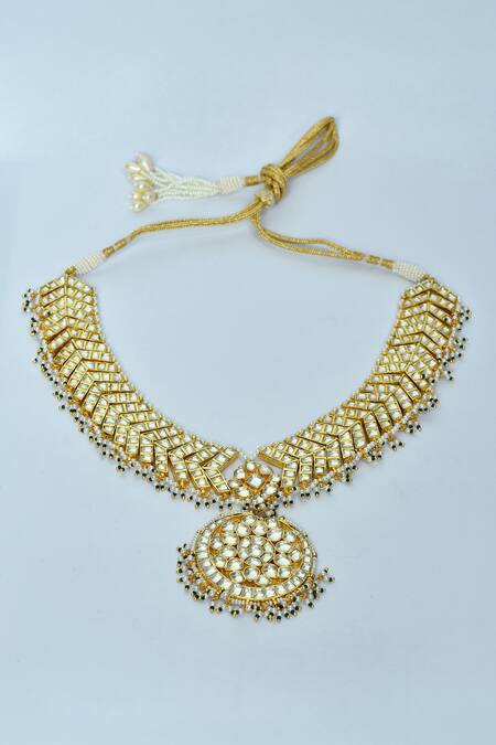 Vivinia By Vidhi Mehra_Gold Plated Stones Kundan Polki And Pearl Embellished Pendant Necklace Set _Online_at_Aza_Fashions