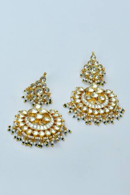 Shop_Vivinia By Vidhi Mehra_Gold Plated Stones Kundan Polki And Pearl Embellished Pendant Necklace Set _Online_at_Aza_Fashions