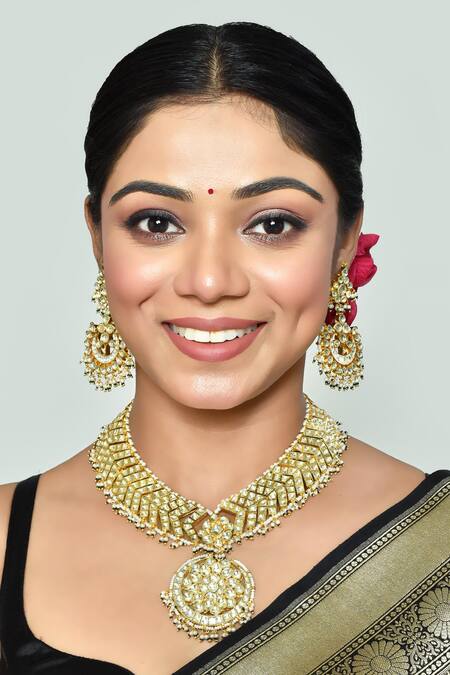 Vivinia By Vidhi Mehra_Gold Plated Stones Kundan Polki And Pearl Embellished Pendant Necklace Set _at_Aza_Fashions