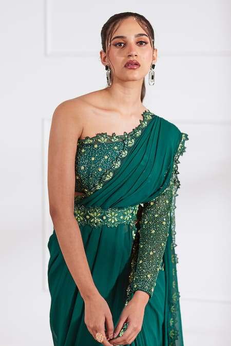 Buy_Sonal Pasrija_Green Georgette, Organza, Net, Silk Sequins, Pre-draped Saree With Blouse _Online_at_Aza_Fashions