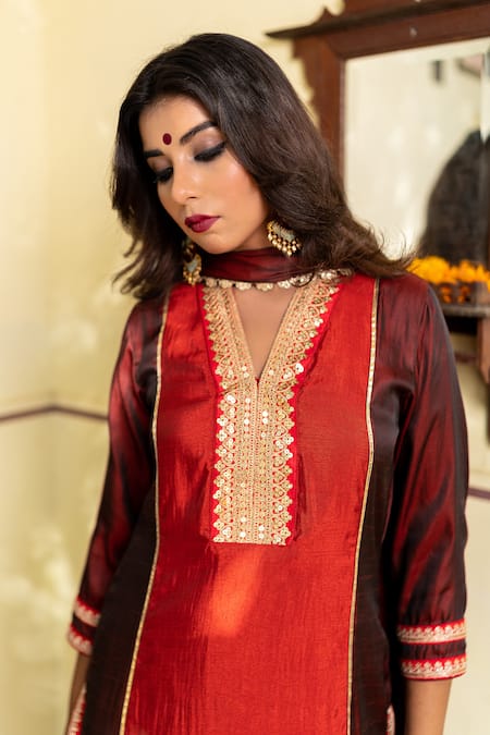 The Home Affair Maroon Crepe, Chiffon Sequins, Gota Patti Embroidered Panelled Kurta Pant Set Online at Aza Fashions The Home Affair_Maroon Crepe, Chiffon Sequins, Gota Patti Embroidered Panelled Kurta Pant Set _Online_at_Aza_Fashions