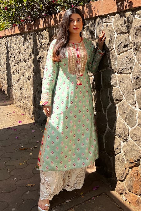 Buy_Gopi Vaid_Green Tussar, Cotton Cut Work, Lace, Floral Butti Print Tunic With Palazzo _Online_at_Aza_Fashions