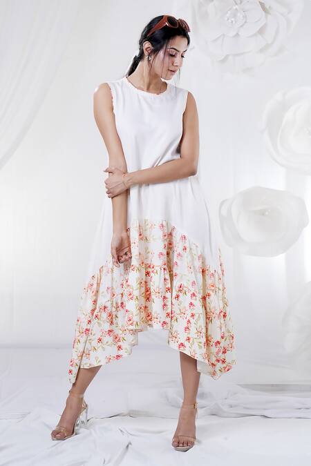 House Of TA-YA_Pink Cotton Embroidery Round Neck Floral Border Print Dress _at_Aza_Fashions