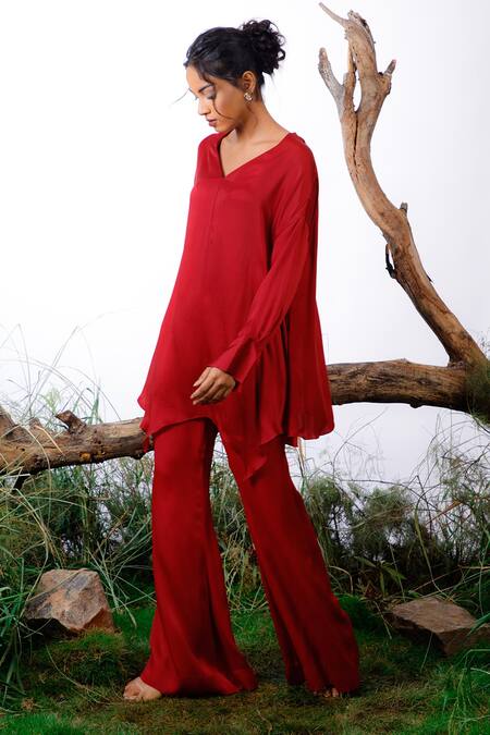 Omana By Ranjana Bothra_Red Satin V-neck Asymmetric Hm Top With Pant _Online_at_Aza_Fashions
