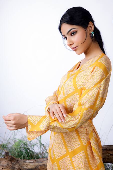 Shop Omana By Ranjana Bothra Yellow Satin, Georgette, Crepe Bandhani Print Asymmetric Top With Pant Online at Aza Fashions Shop_Omana By Ranjana Bothra_Yellow Satin, Georgette, Crepe Bandhani Print Asymmetric Top With Pant _Online_at_Aza_Fashions