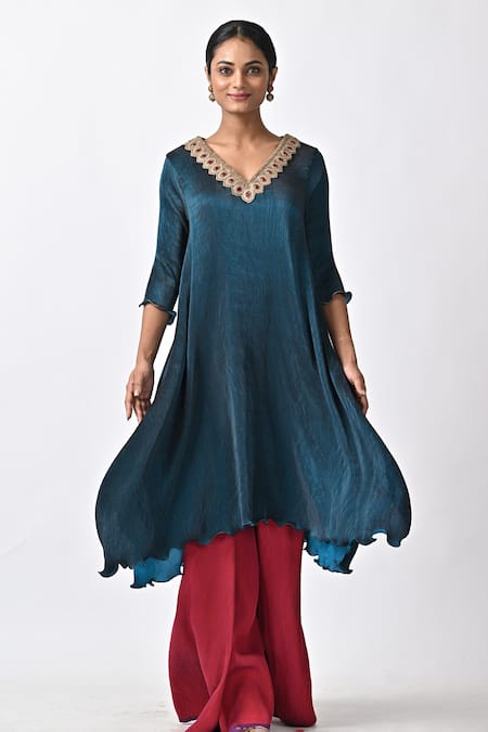 Kiran Uttam Ghosh Printed V Neck Kaftan 