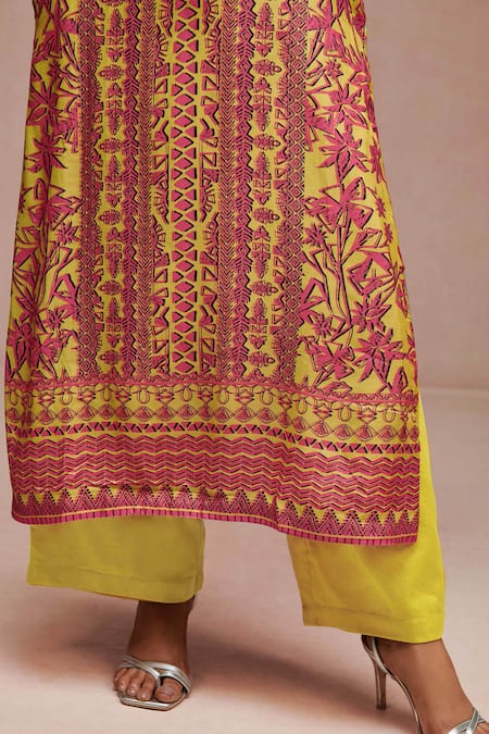 Buy Saundh Yellow Kurta Chennai Silk Print Floral V Neck Pitaya Palazzo Set Online at Aza Fashions Buy_Saundh_Yellow Kurta Chennai Silk Print Floral V Neck Pitaya Palazzo Set _Online_at_Aza_Fashions