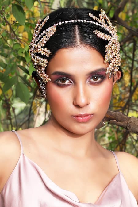 Shop Born Flash Pink Beads, Sequins, Crystals Donna Floral Wreath Hairband at Aza Fashions Shop_Born Flash_Pink Beads, Sequins, Crystals Donna Floral Wreath Hairband _at_Aza_Fashions