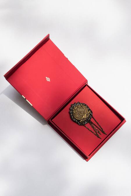Shop S&N By Shantnu Nikhil Black Metallic Thread, Chains Crest Carved Work Brooch at Aza Fashions Shop_S&N By Shantnu Nikhil_Black Metallic Thread, Chains Crest Carved Work Brooch_at_Aza_Fashions