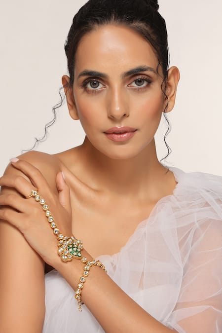 Swabhimann Green Crystals, Stones Geometric Pattern Embellished Haathphool 