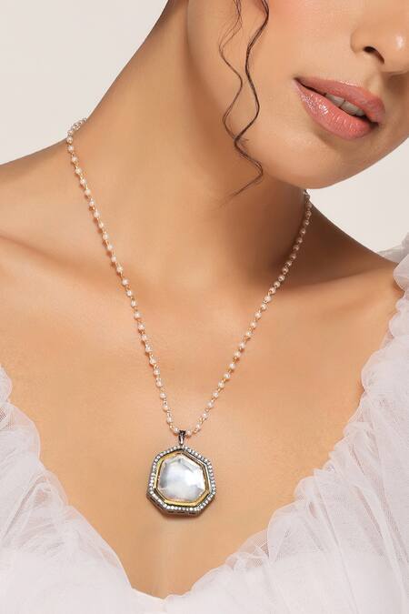 Swabhimann Grey Abstract Pattern Embellished Pendant Necklace Online at Aza Fashions Swabhimann_Grey Abstract Pattern Embellished Pendant Necklace _Online_at_Aza_Fashions