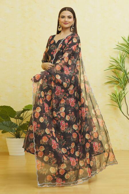 Naintara Bajaj_Black Organza Embroidery Split V-neck Floral Print Anarkali Pant Set _at_Aza_Fashions