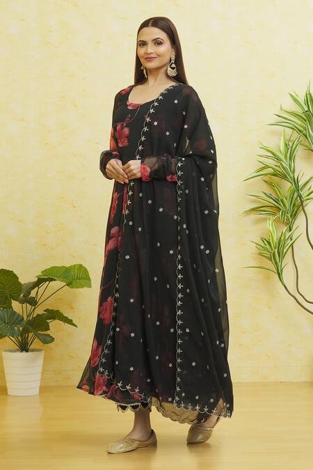Samyukta Singhania_Black Georgette Embroidery Round Neck Floral Print Anarkali Pant Set _at_Aza_Fashions