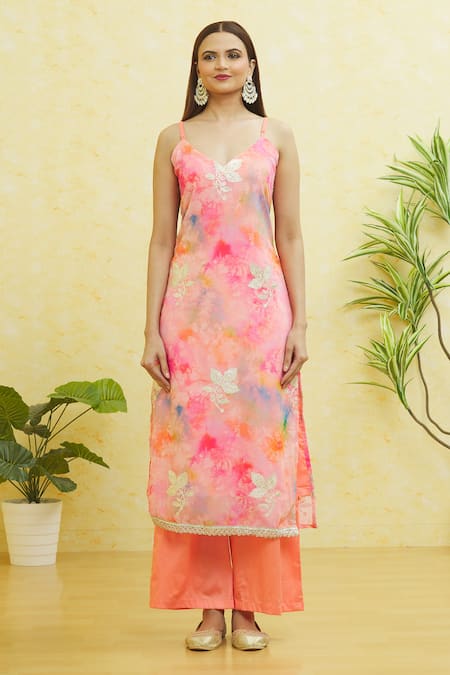 Adara Khan_Pink Georgette Embroidery, Zari V-neck Floral Kurta Pant Set _at_Aza_Fashions