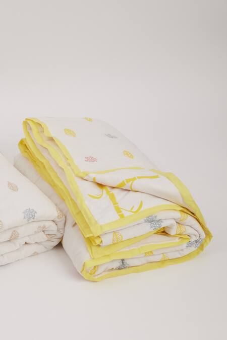 Buy_Masaya_Yellow 2 Layers Of Pure And Unbleached Sheet Koala Quilt_Online_at_Aza_Fashions
