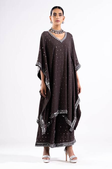 Buy Vvani By Vani Vats Gray V-neck Mirror And Chheeta Work Kaftan Set Online at Aza Fashions Buy_Vvani By Vani Vats_Gray V-neck Mirror And Chheeta Work Kaftan Set _Online_at_Aza_Fashions