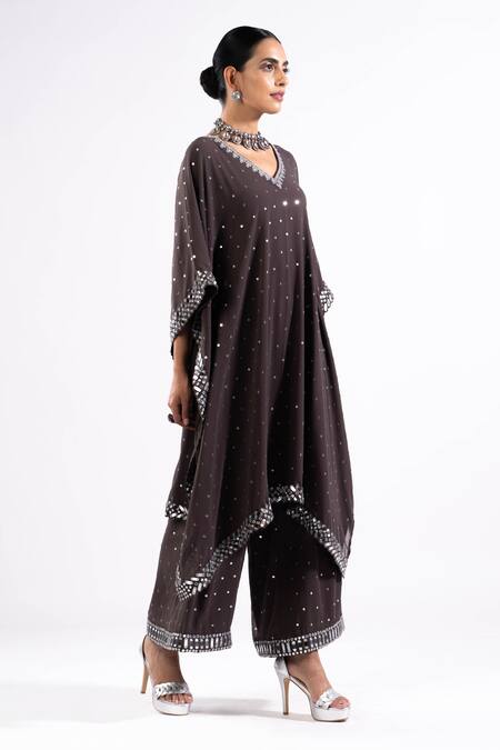 Shop Vvani By Vani Vats Gray V-neck Mirror And Chheeta Work Kaftan Set Online at Aza Fashions Shop_Vvani By Vani Vats_Gray V-neck Mirror And Chheeta Work Kaftan Set _Online_at_Aza_Fashions