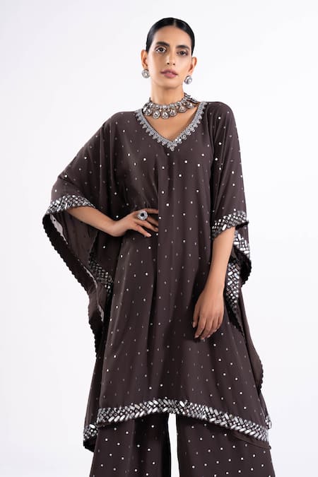 Vvani By Vani Vats Gray V-neck Mirror And Chheeta Work Kaftan Set at Aza Fashions Vvani By Vani Vats_Gray V-neck Mirror And Chheeta Work Kaftan Set _at_Aza_Fashions