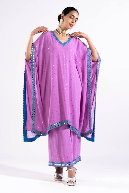 Vvani By Vani Vats Purple V-neck Mauve Scallop Border Kaftan And Palazzo Set Online at Aza Fashions Vvani By Vani Vats_Purple V-neck Mauve Scallop Border Kaftan And Palazzo Set _Online_at_Aza_Fashions
