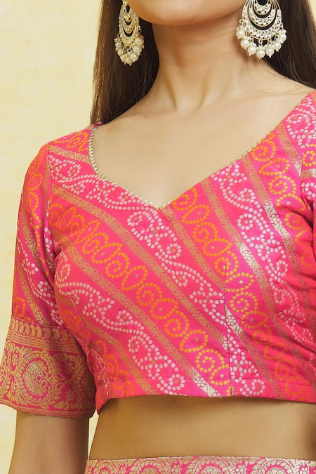 Samyukta Singhania_Pink Brocade, Silk Lace Boat Neck Bandhani Print Lehenga Set _at_Aza_Fashions