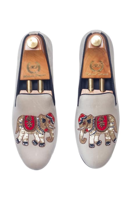 Buy Domani Cream Maharaja Velvet Embroidered Slip Ons Online at Aza Fashions Buy_Domani_Cream Maharaja Velvet Embroidered Slip Ons _Online_at_Aza_Fashions