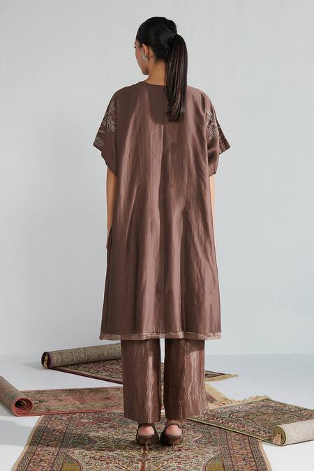 Shop Neelu Sethi Brown Handloom Cotton, Chanderi Embroidery, Sequins V-neck Kurta And Pant Set at Aza Fashions Shop_Neelu Sethi_Brown Handloom Cotton, Chanderi Embroidery, Sequins V-neck Kurta And Pant Set_at_Aza_Fashions