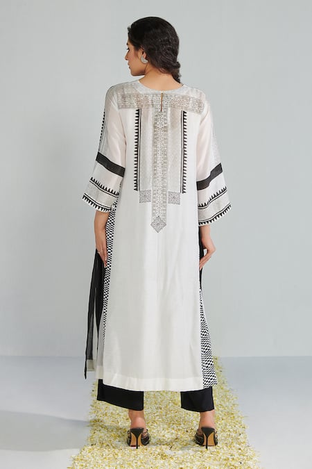 Shop Neelu Sethi White , Silk, Satin Embroidery Geometric Block Print Kurta Set at Aza Fashions Shop_Neelu Sethi_White , Silk, Satin Embroidery Geometric Block Print Kurta Set_at_Aza_Fashions
