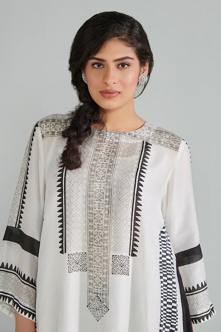 Buy Neelu Sethi White , Silk, Satin Embroidery Geometric Block Print Kurta Set Online at Aza Fashions Buy_Neelu Sethi_White , Silk, Satin Embroidery Geometric Block Print Kurta Set_Online_at_Aza_Fashions
