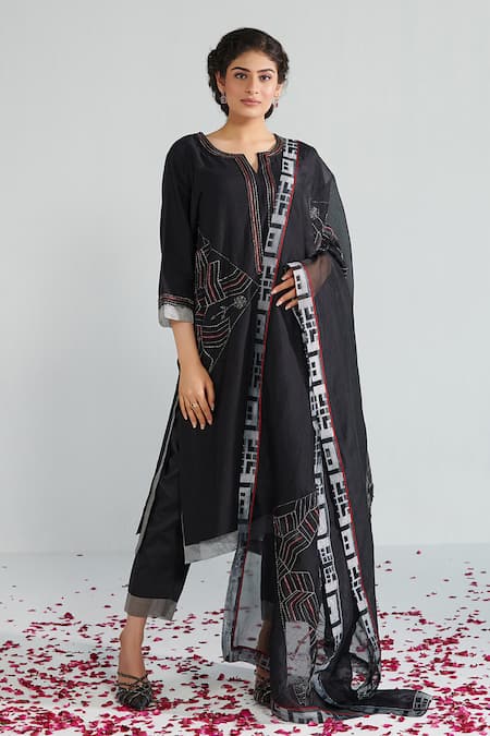 Buy Neelu Sethi Black Cotton Silk Embroidered Cut Dana Notched Round Neck Kurta Pant Set Online at Aza Fashions Buy_Neelu Sethi_Black Cotton Silk Embroidered Cut Dana Notched Round Neck Kurta Pant Set_Online_at_Aza_Fashions
