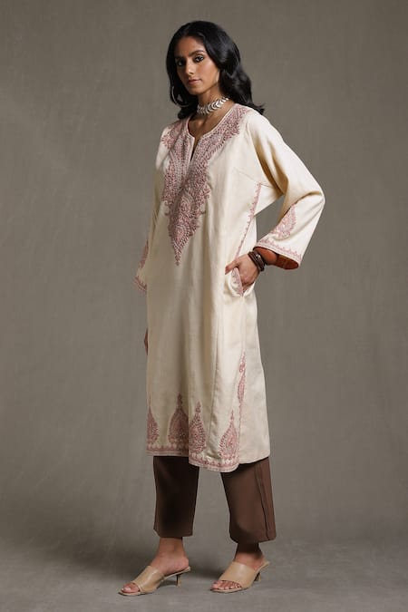 Buy_Ritu Kumar_Off White Wool Embroidery Keyhole Neck Dori Work Kaftan With Inner_Online_at_Aza_Fashions