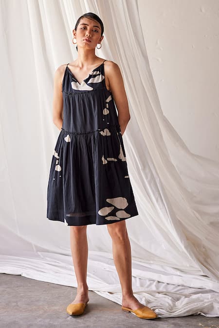 Buy_Kharakapas_Black Cotton Fringe V-neck Summer Nights Terracotta Print Dress _Online_at_Aza_Fashions