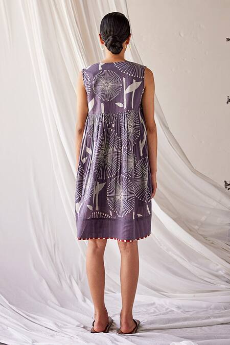 Shop Kharakapas Grey Cotton Round Neck Riptide Printed Dress at Aza Fashions Shop_Kharakapas_Grey Cotton Round Neck Riptide Printed Dress _at_Aza_Fashions