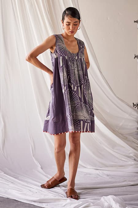 Kharakapas Grey Cotton Round Neck Riptide Printed Dress Online at Aza Fashions Kharakapas_Grey Cotton Round Neck Riptide Printed Dress _Online_at_Aza_Fashions