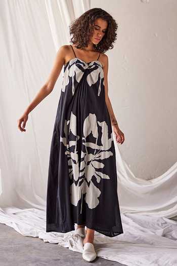 Buy Black Mul-cotton Printed Lino Sweetheart Neck Summer Somewhere Dress  For Women by Kharakapas Online at Aza Fashions.