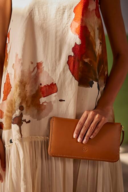 Shop Kharakapas Off White Cotton V-neck Shikanji Art Print Dress Online at Aza Fashions Shop_Kharakapas_Off White Cotton V-neck Shikanji Art Print Dress _Online_at_Aza_Fashions