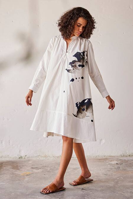 Shop_Kharakapas_White Poplin Mandarin Collar Abstract Print Dress _Online_at_Aza_Fashions