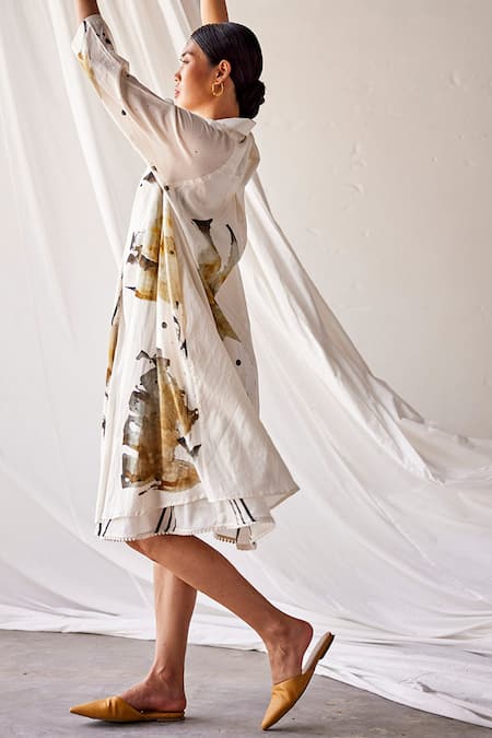 Buy_Kharakapas_Off White Cotton Collared Hydrangeas Art Print Dress _Online_at_Aza_Fashions