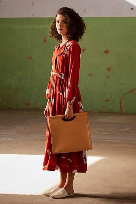Kharakapas_Red Cotton Collared Golden Hour Lino Print Dress _Online_at_Aza_Fashions