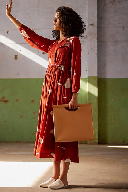 Buy_Kharakapas_Red Cotton Collared Golden Hour Lino Print Dress _Online_at_Aza_Fashions