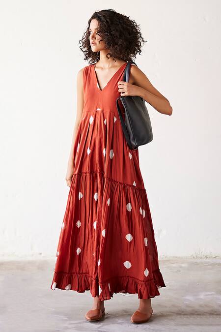 Kharakapas Red Cotton V-neck Earthen Hues Shibori Tie-dyed Tiered Dress Online at Aza Fashions Kharakapas_Red Cotton V-neck Earthen Hues Shibori Tie-dyed Tiered Dress _Online_at_Aza_Fashions